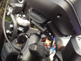 TomTom RIder mit RAM-Mount B-272